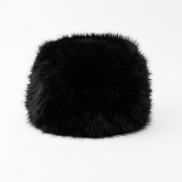 ZARA FAX FUR CAP BLACK - Picture 4 of 4